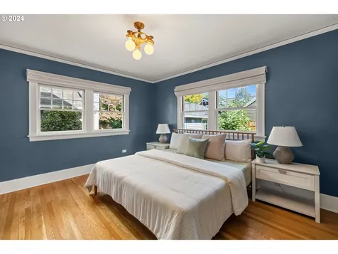 2637 Ne Hamblet Street Portland OR 97212