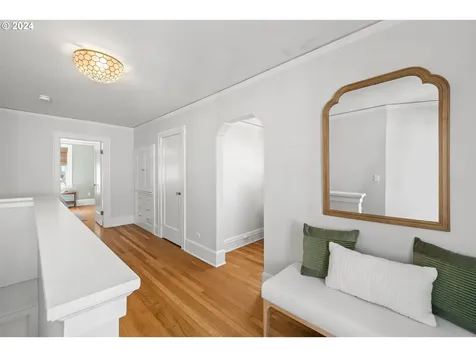 2637 Ne Hamblet Street Portland OR 97212