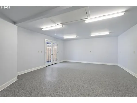 2637 Ne Hamblet Street Portland OR 97212