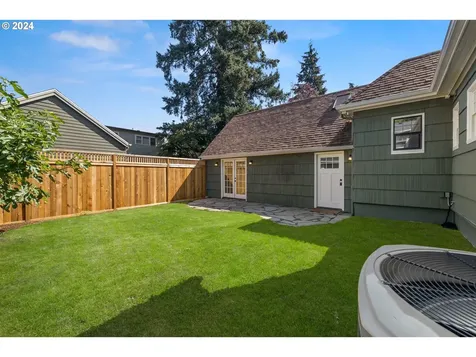 2637 Ne Hamblet Street Portland OR 97212