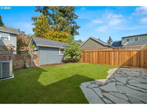 2637 Ne Hamblet Street Portland OR 97212