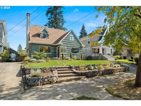 2637 Ne Hamblet Street Portland OR 97212