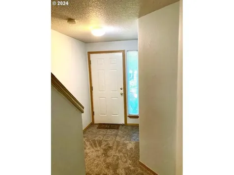 39344 Hood Street Sandy OR 97055