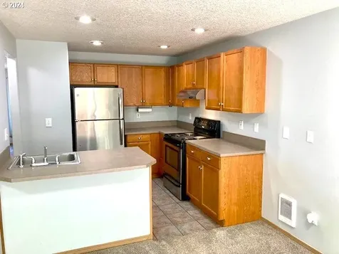 39344 Hood Street Sandy OR 97055