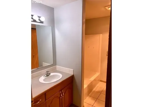 39344 Hood Street Sandy OR 97055