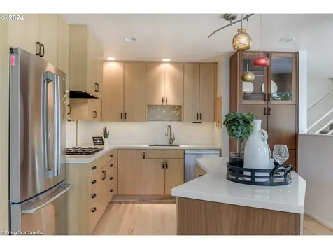 1122 Sw Westwood Drive Portland OR 97239