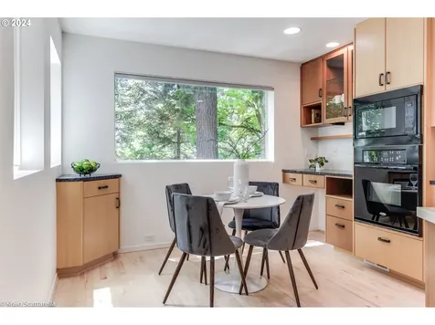 1122 Sw Westwood Drive Portland OR 97239