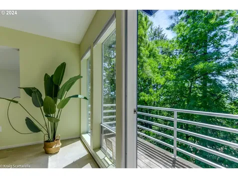 1122 Sw Westwood Drive Portland OR 97239
