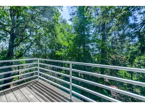 1122 Sw Westwood Drive Portland OR 97239