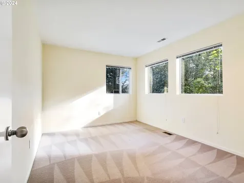 1122 Sw Westwood Drive Portland OR 97239