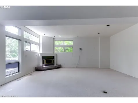 1122 Sw Westwood Drive Portland OR 97239
