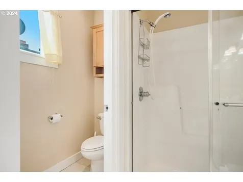 726 Se 166th Place Portland OR 97233