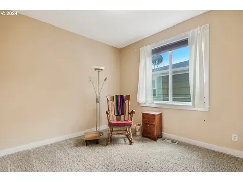 726 Se 166th Place Portland OR 97233