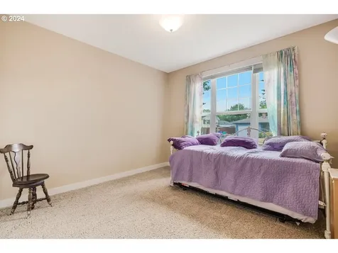 726 Se 166th Place Portland OR 97233