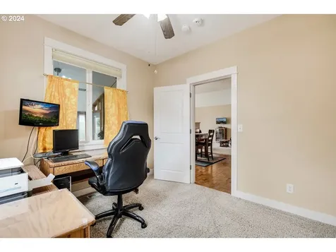 726 Se 166th Place Portland OR 97233