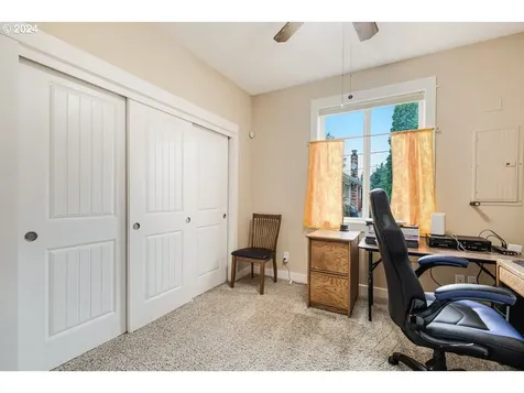 726 Se 166th Place Portland OR 97233