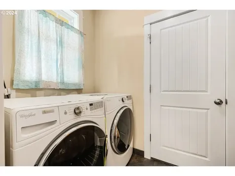 726 Se 166th Place Portland OR 97233