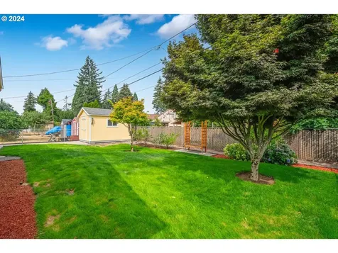 726 Se 166th Place Portland OR 97233