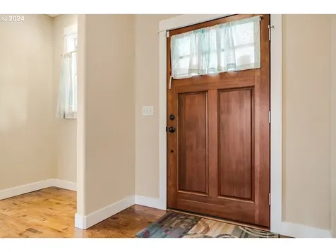 726 Se 166th Place Portland OR 97233
