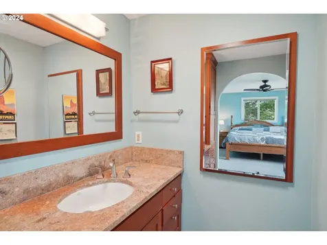 905 Se 73rd Avenue Vancouver WA 98664