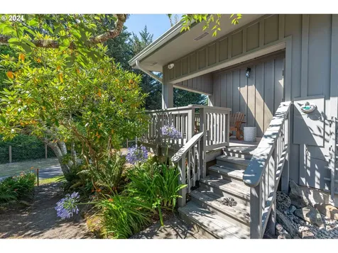 90286 Cape Arago Highway Coos Bay OR 97420