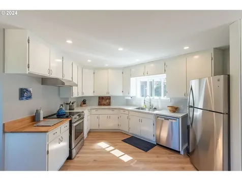 90286 Cape Arago Highway Coos Bay OR 97420