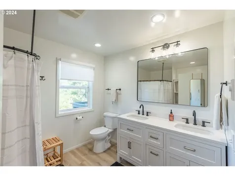 90286 Cape Arago Highway Coos Bay OR 97420