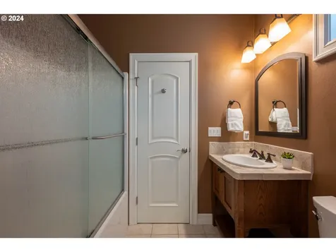 3665 Quail Meadow Way Eugene OR 97408