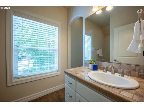 3665 Quail Meadow Way Eugene OR 97408