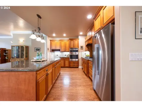 3665 Quail Meadow Way Eugene OR 97408