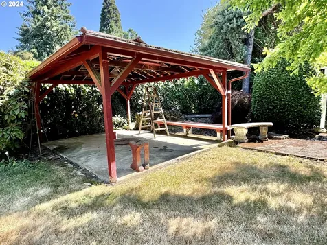 3284 5th Street Hubbard OR 97032