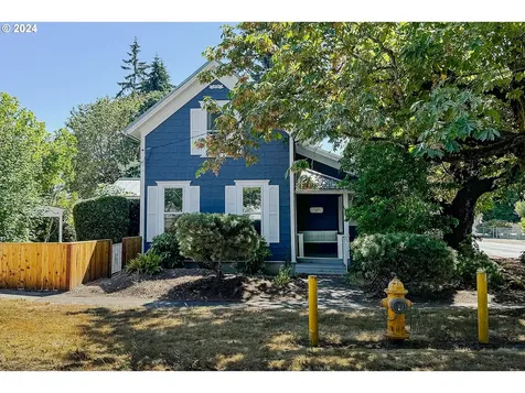 3284 5th Street Hubbard OR 97032