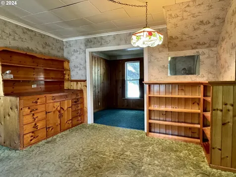 3284 5th Street Hubbard OR 97032