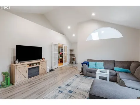 404 Yew Street Kelso WA 98626