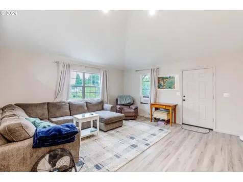 404 Yew Street Kelso WA 98626