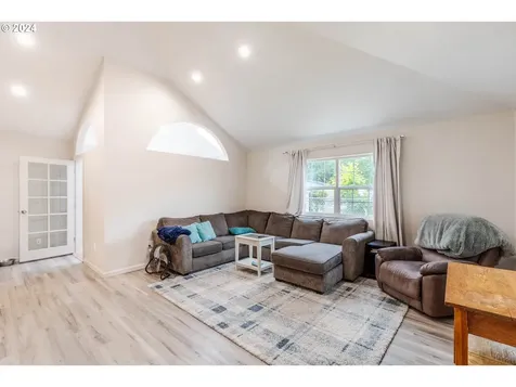 404 Yew Street Kelso WA 98626