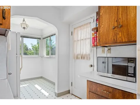 6716 Se 72nd Avenue Portland OR 97206