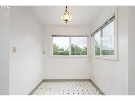 6716 Se 72nd Avenue Portland OR 97206