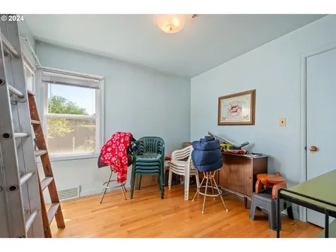 6716 Se 72nd Avenue Portland OR 97206