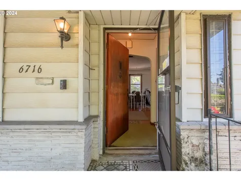 6716 Se 72nd Avenue Portland OR 97206