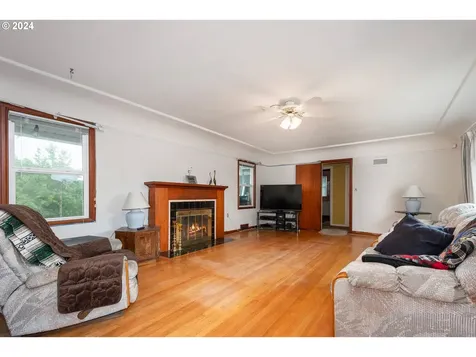 6716 Se 72nd Avenue Portland OR 97206