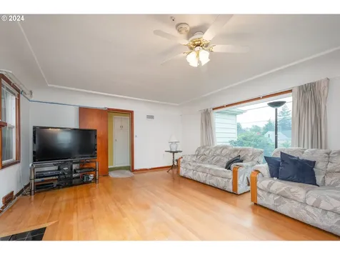 6716 Se 72nd Avenue Portland OR 97206