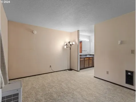 619 Ne 127th Avenue Vancouver WA 98684