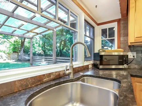13325 Sw Aquaduct Court Beaverton OR 97008
