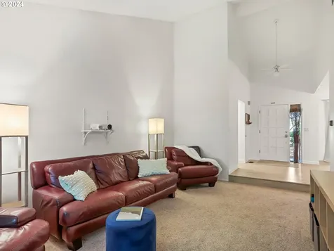 13325 Sw Aquaduct Court Beaverton OR 97008