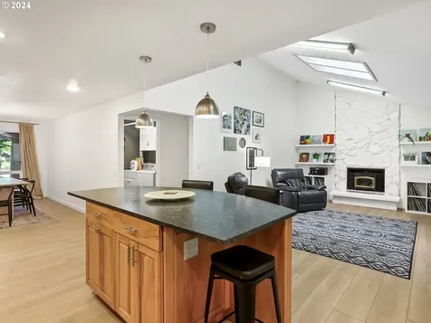 13325 Sw Aquaduct Court Beaverton OR 97008