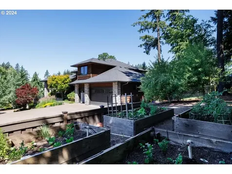 13600 Goodall Road Lake Oswego OR 97034