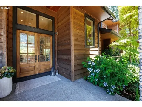 13600 Goodall Road Lake Oswego OR 97034