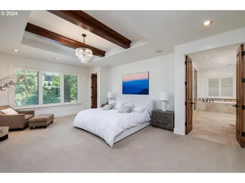 13600 Goodall Road Lake Oswego OR 97034