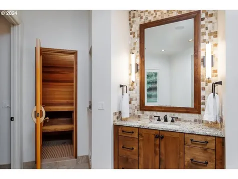 13600 Goodall Road Lake Oswego OR 97034